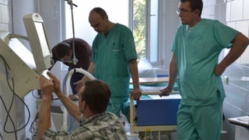 Волонтеры передали в госпиталь новое оборудование