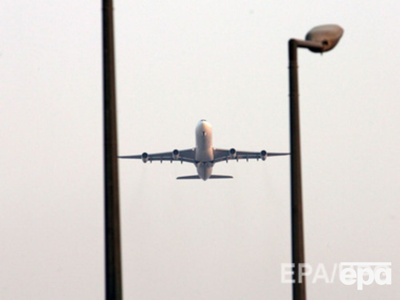 Над зоной АТО разрешен лишь транзит самолетов на большой высоте