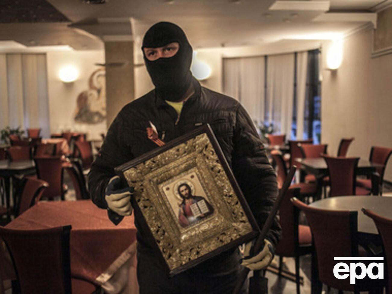 Террористы захватывают не только иконы, но и целые заводы