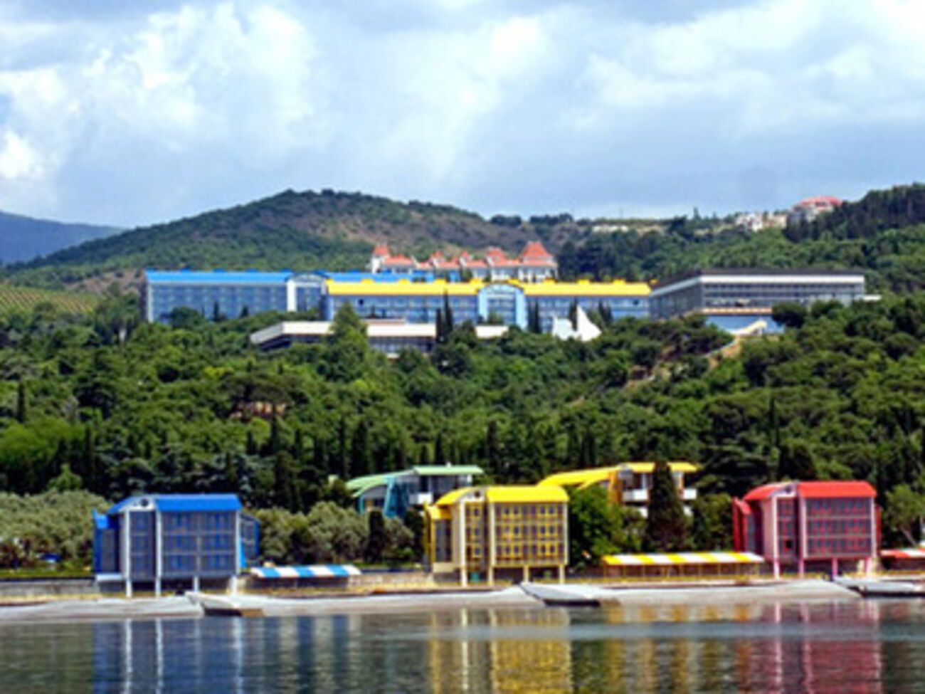 "Артеком" будут управлять центральные власти РФ