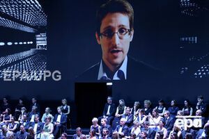 Эдвард Сноуден хочет остаться в России