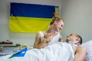 Руслан и Елена познакомились на тренировке по прыжкам с парашутом