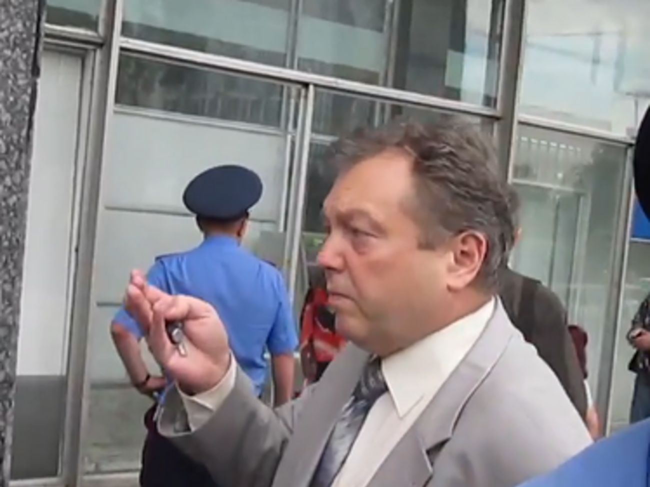 Замминистра назвал пикетирующих "Барыгами"