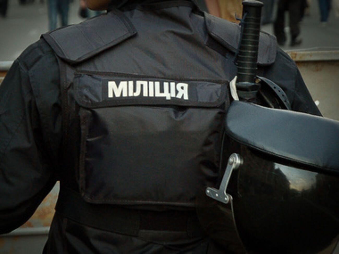 Милиции могут разрешить применять силу, спецсредства и оружие в зоне АТО без предупреждения