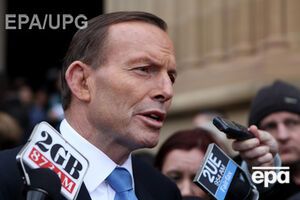 Тони Эбботт заявил, что на месте крушения малайзийского самолета найдены новые останки