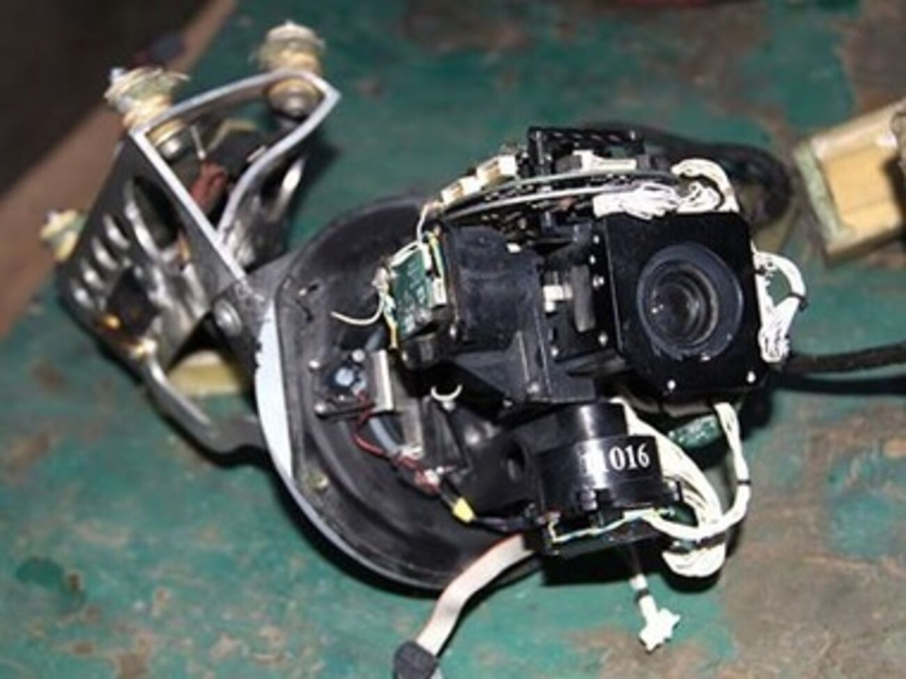 Специалисты исследовали аппарат и выяснили, что камера не повреждена