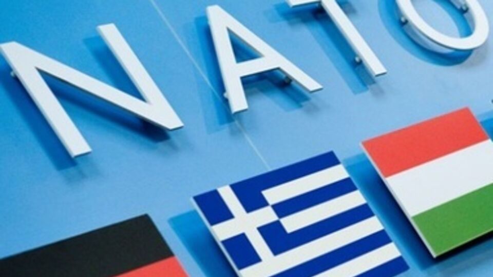 Представитель штаб-квартиры сил НАТО в Европе: Это не НАТО применяет оружие и подтверждать не будет