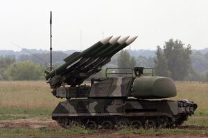 По данным украинских и западных спецслужб, пассажирский самолет "Малайзийских авиалиний" был сбит из зенитного ракетного комплекса "Бук"