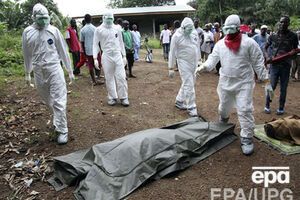 Число погибших от вируса Эбола приближается к тысяче человек