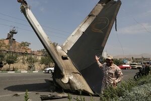Через несколько секунд после взлета самолет рухнул