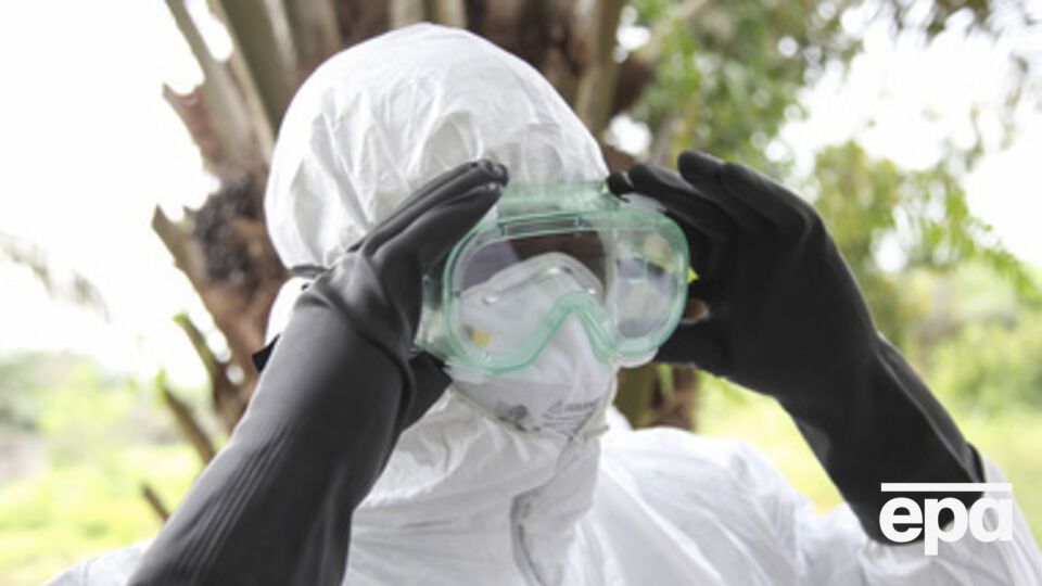 От вируса Эбола погибли уже 932 человека