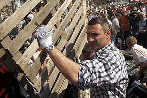 Кличко заявил, что Институтская останется закрытой для транспорта