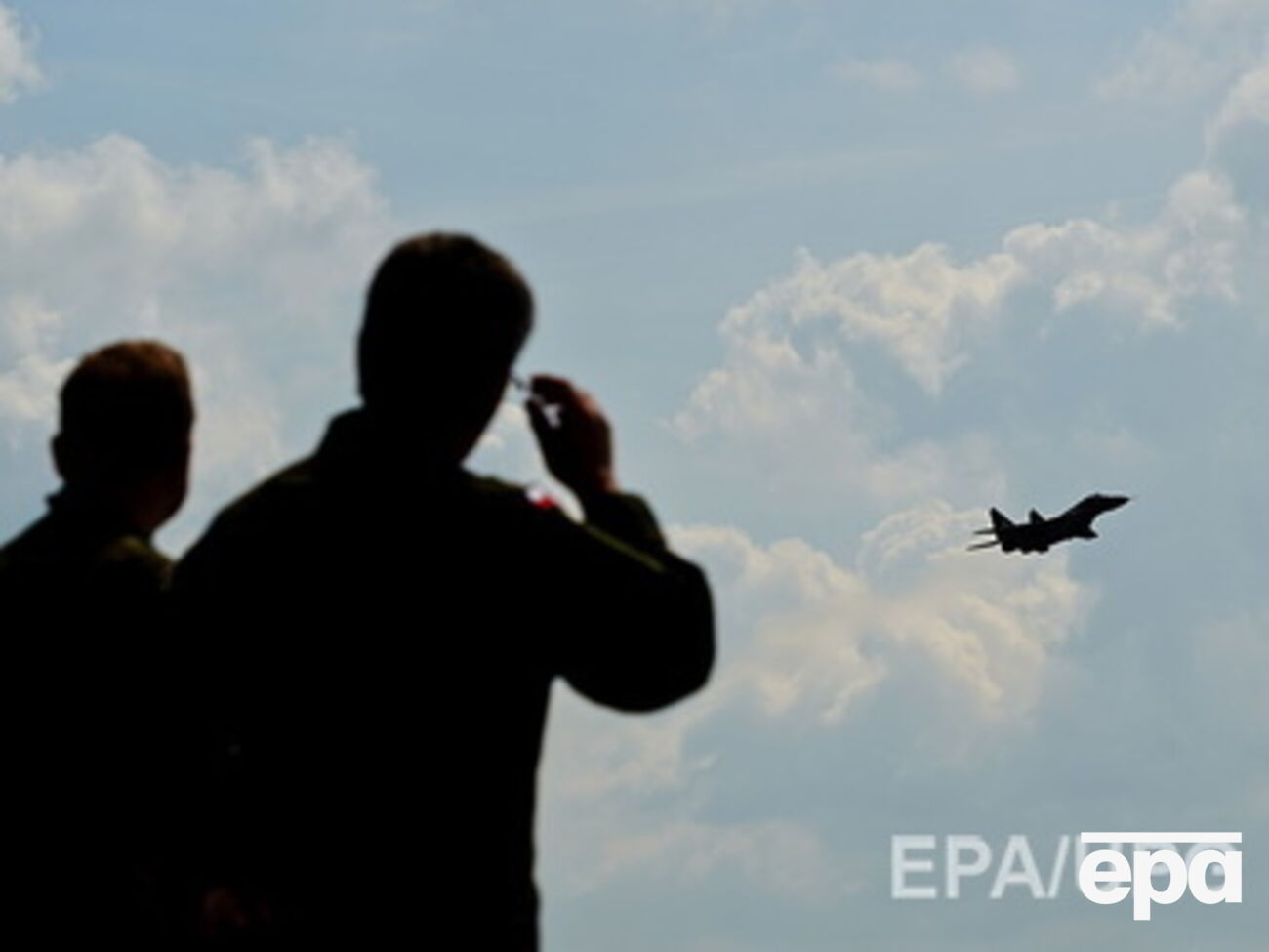 Стрельба по самолету велась из Суходольска