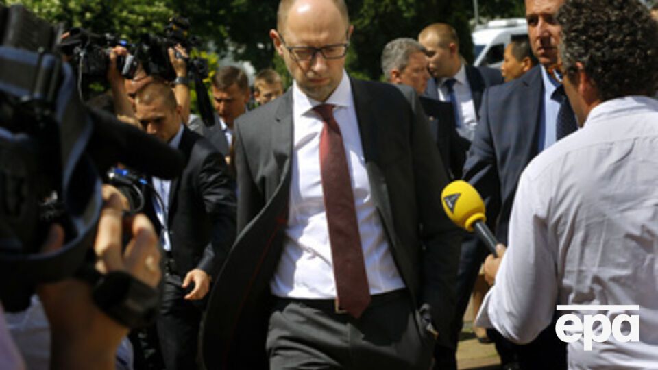 Яценюк посетил Центральный военный госпиталь Минобороны