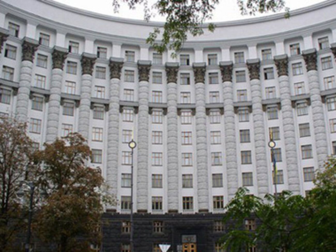 Кабмин планирует существенно сократить расходы для обеспечения перевыборов