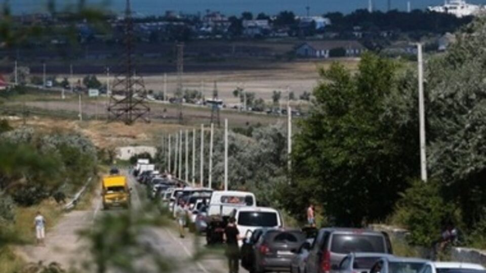 11 августа в порту Кавказ своей очереди на паром ожидали 2219 автомобилей