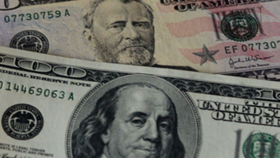 Межбанковский доллар вырос до 13,6 грн