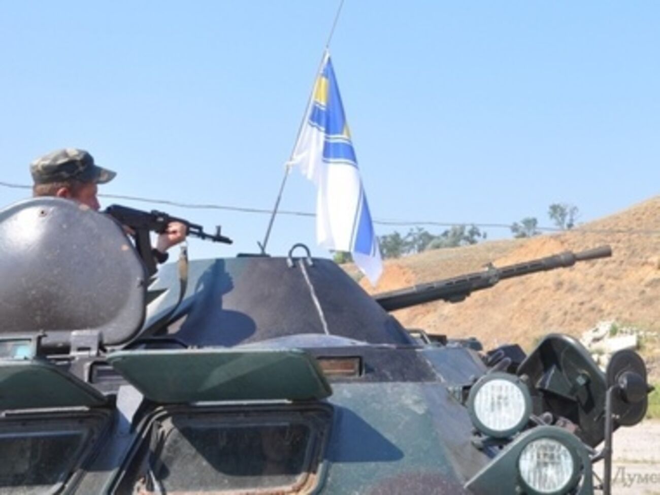 В ходе учений военные моряки отразили нападение условных "незаконных вооруженных формирований"