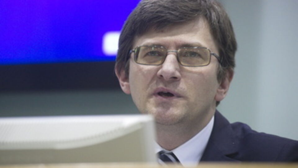 Порошенко не обязан объявлять перевыборы сразу же после истечения 30 дней после распада коалиции, заявил Магера