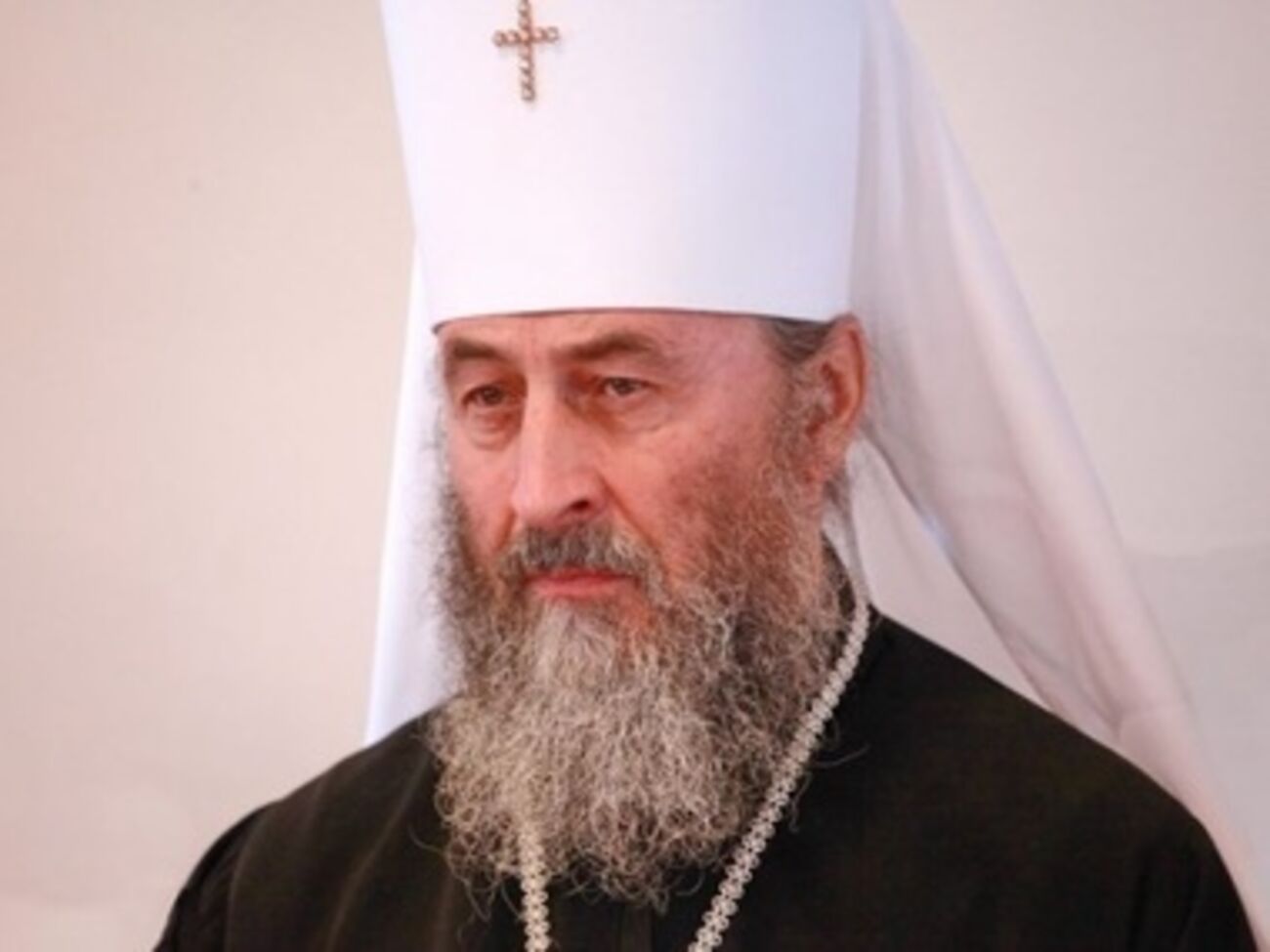 Онуфрий с 1990 года управлял Черновицко-Буковинской епархией