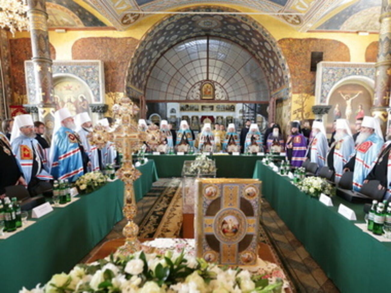 Собор епископов УПЦ МП избрал нового митрополита. Фоторепортаж