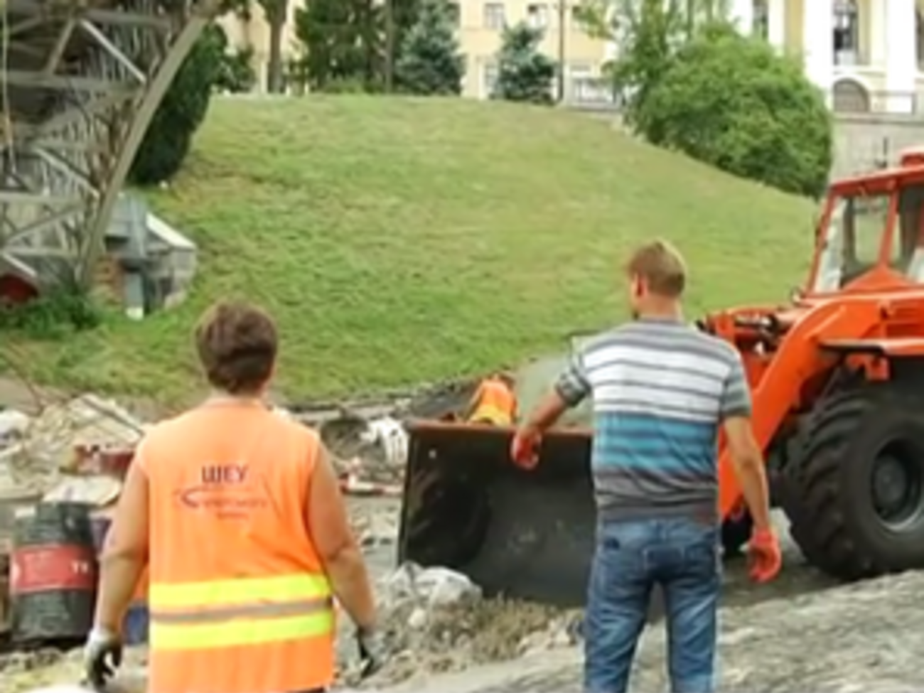 Движение для транспорта по улице Институтской открывать не будут