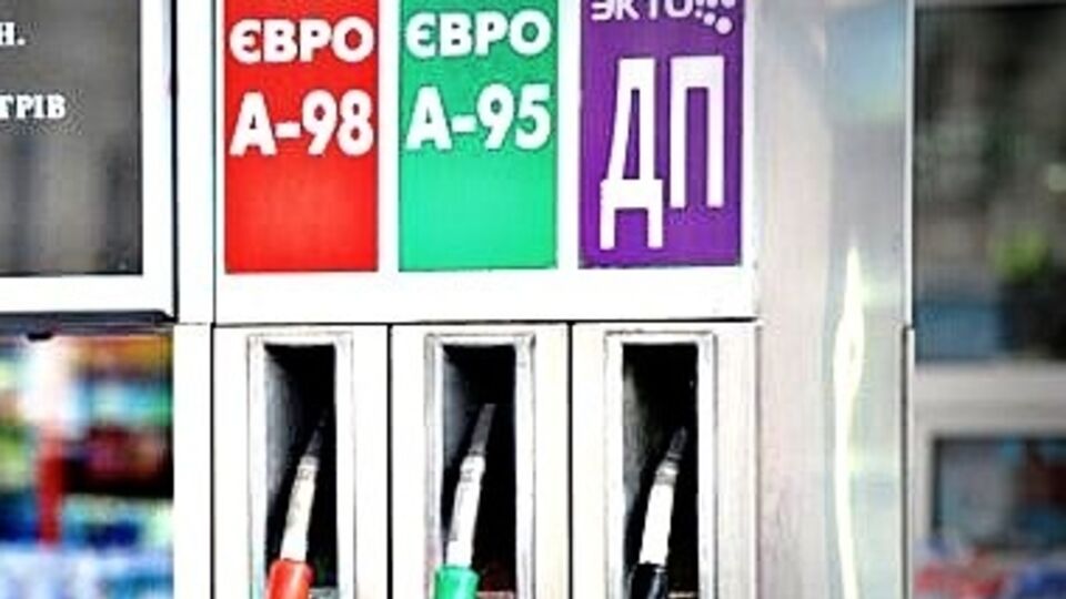 Крымские сети автозаправочных станций ожидают поставок бензина