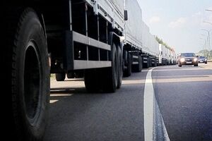 "Гуманитарный конвой" выехал в сторону Украины утром 12 августа
