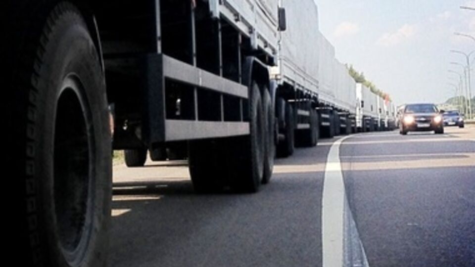 "Гуманитарный конвой" выехал в сторону Украины утром 12 августа