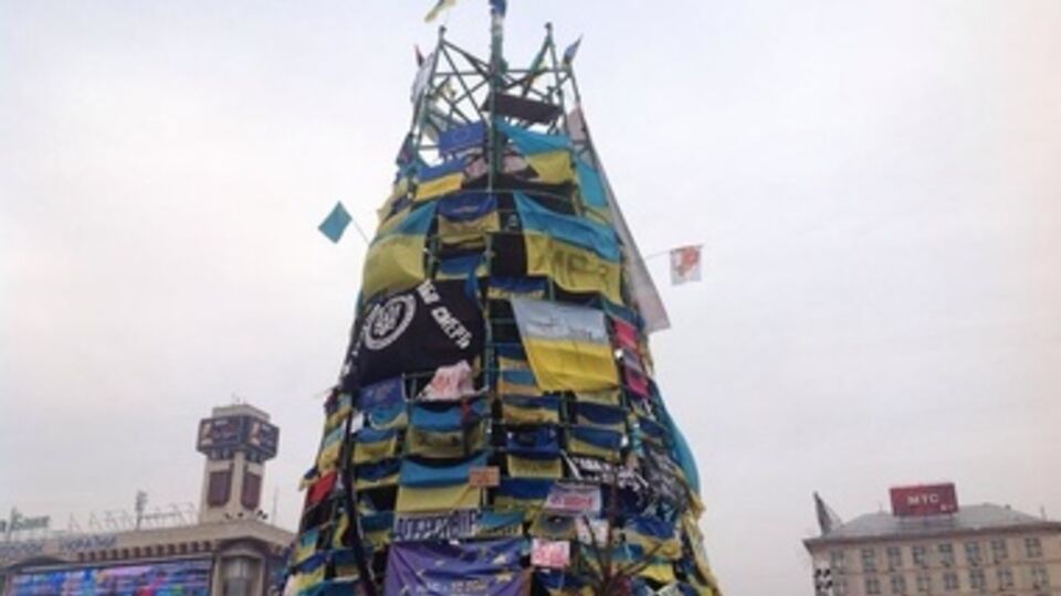 Елку сохранят как символ революции