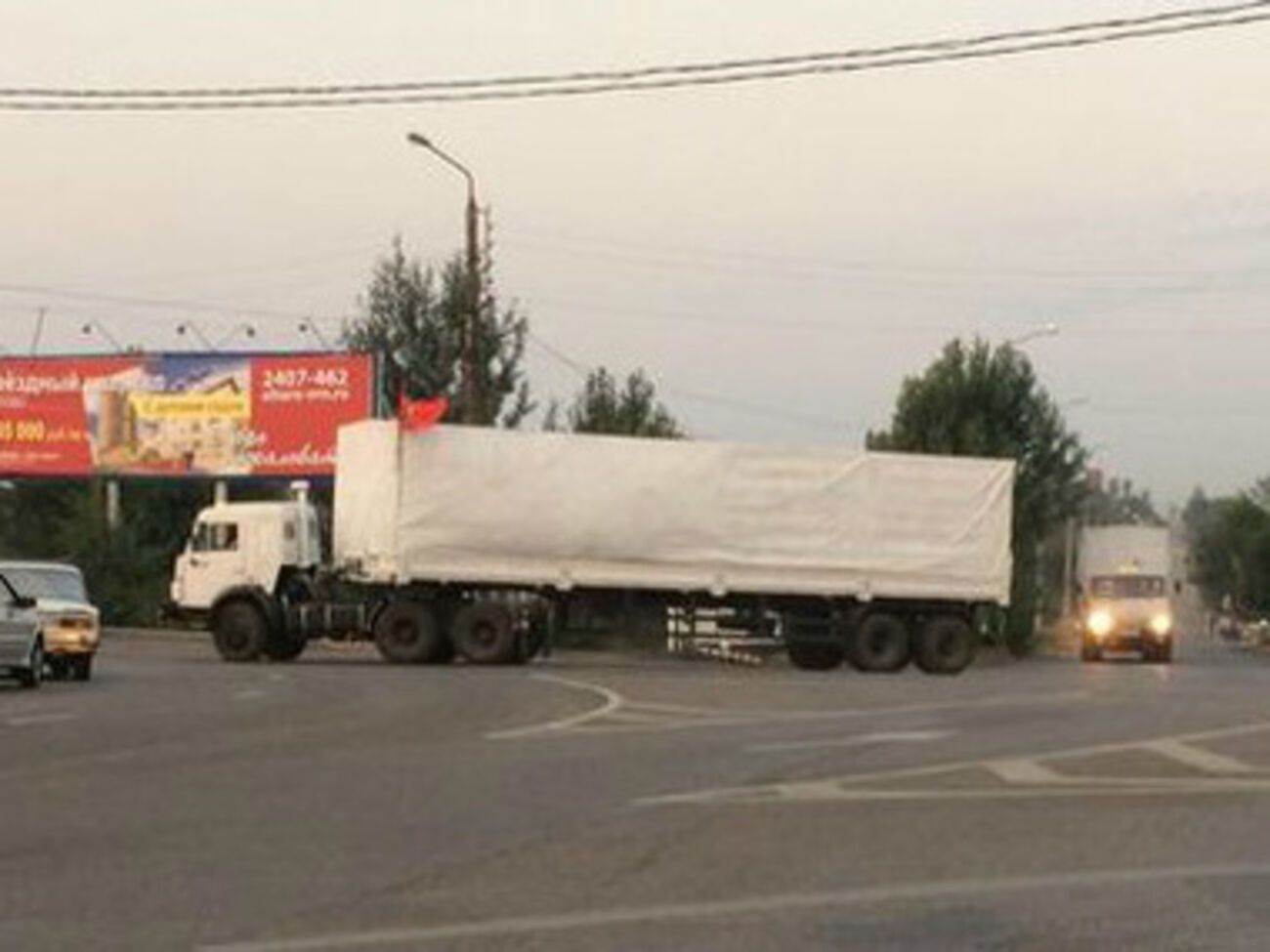 Колонна покинула территорию авиабазы