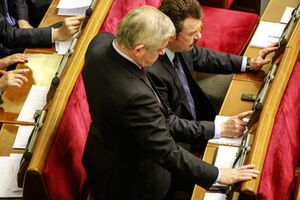 Рада не внесла в повестку дня закон о выборах