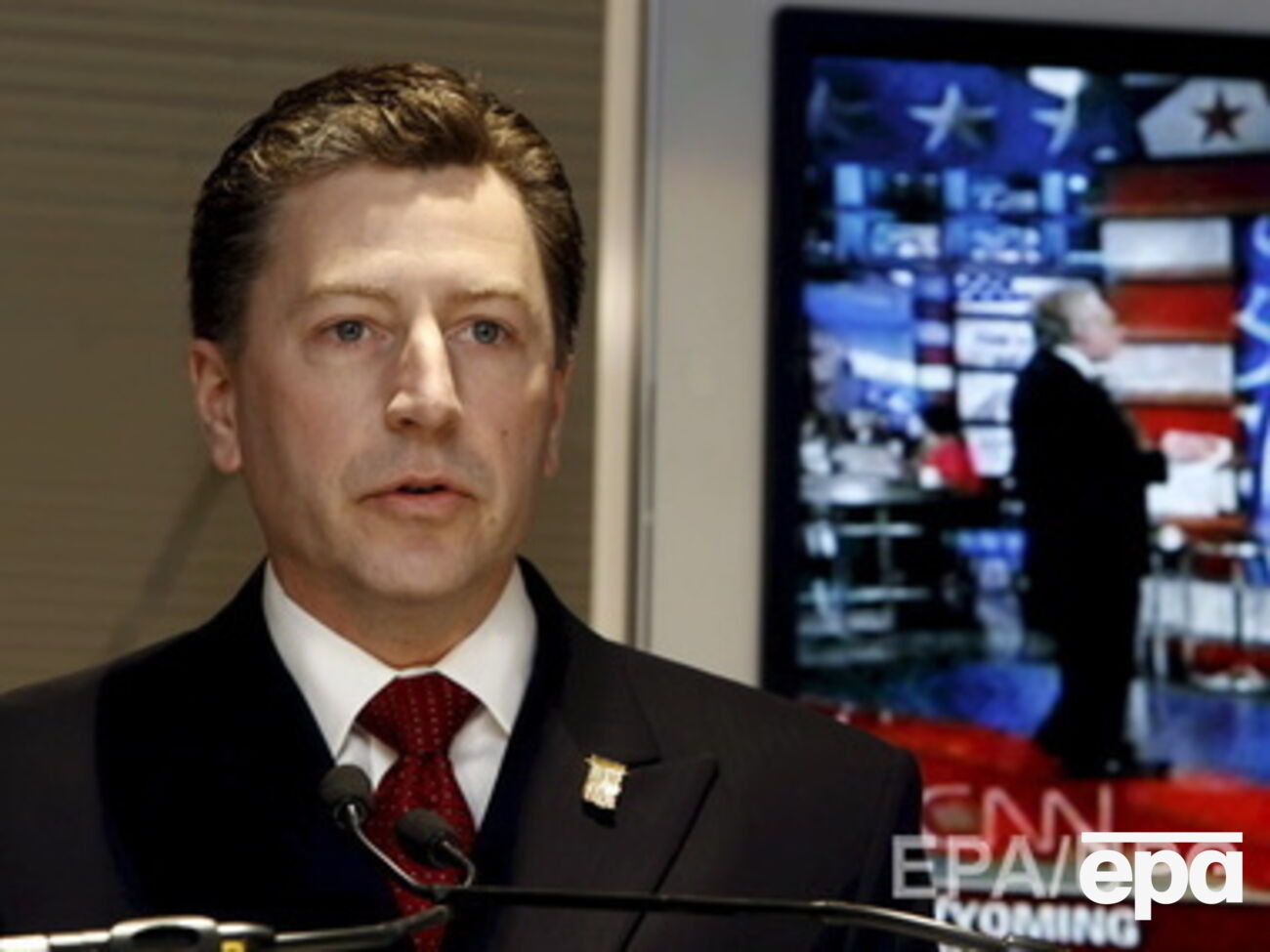 Военные грузовики с гуманитарной помощью --- продуманный дипломатический шаг, считает Волкер