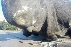 Мариупольский Ленин раскололся