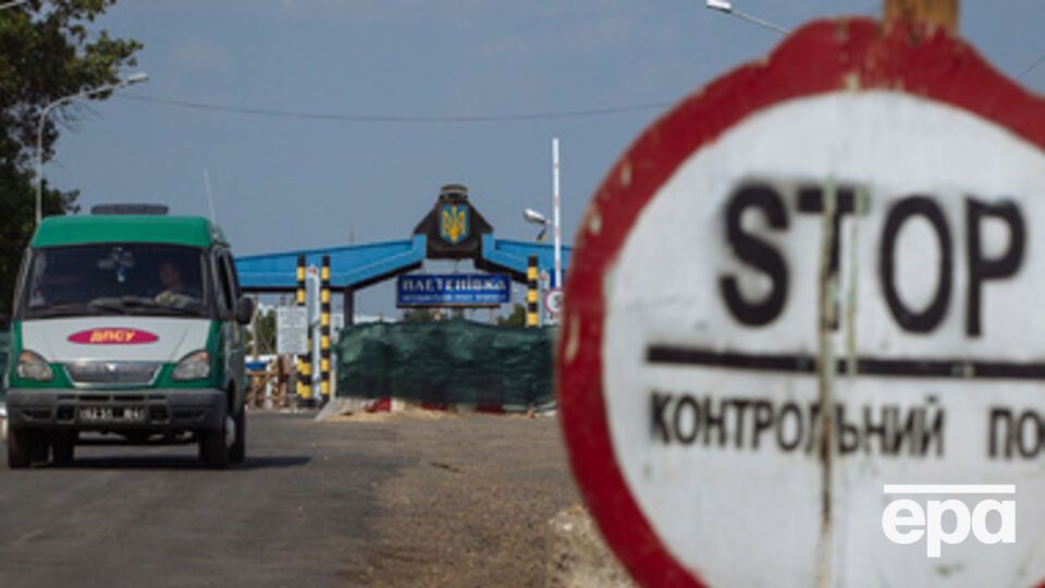 Украина отгородится от России колючей проволокой