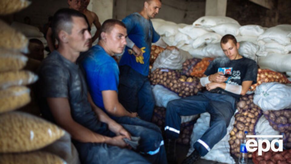 Жители Донбасса получат украинскую гуманитарную помощь