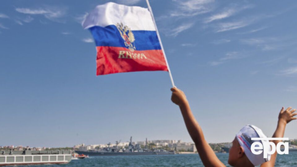 Российские эксперты считают, что украинские продукты опасны для здоровья крымчан