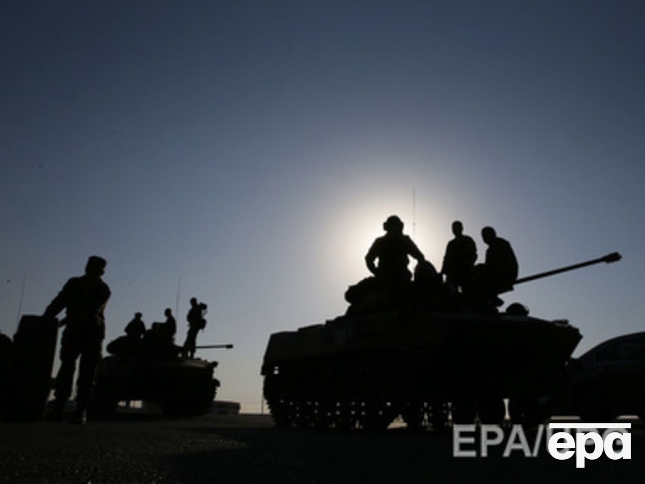 Боевики задействовав резервы, включающие тяжелую бронетехнику