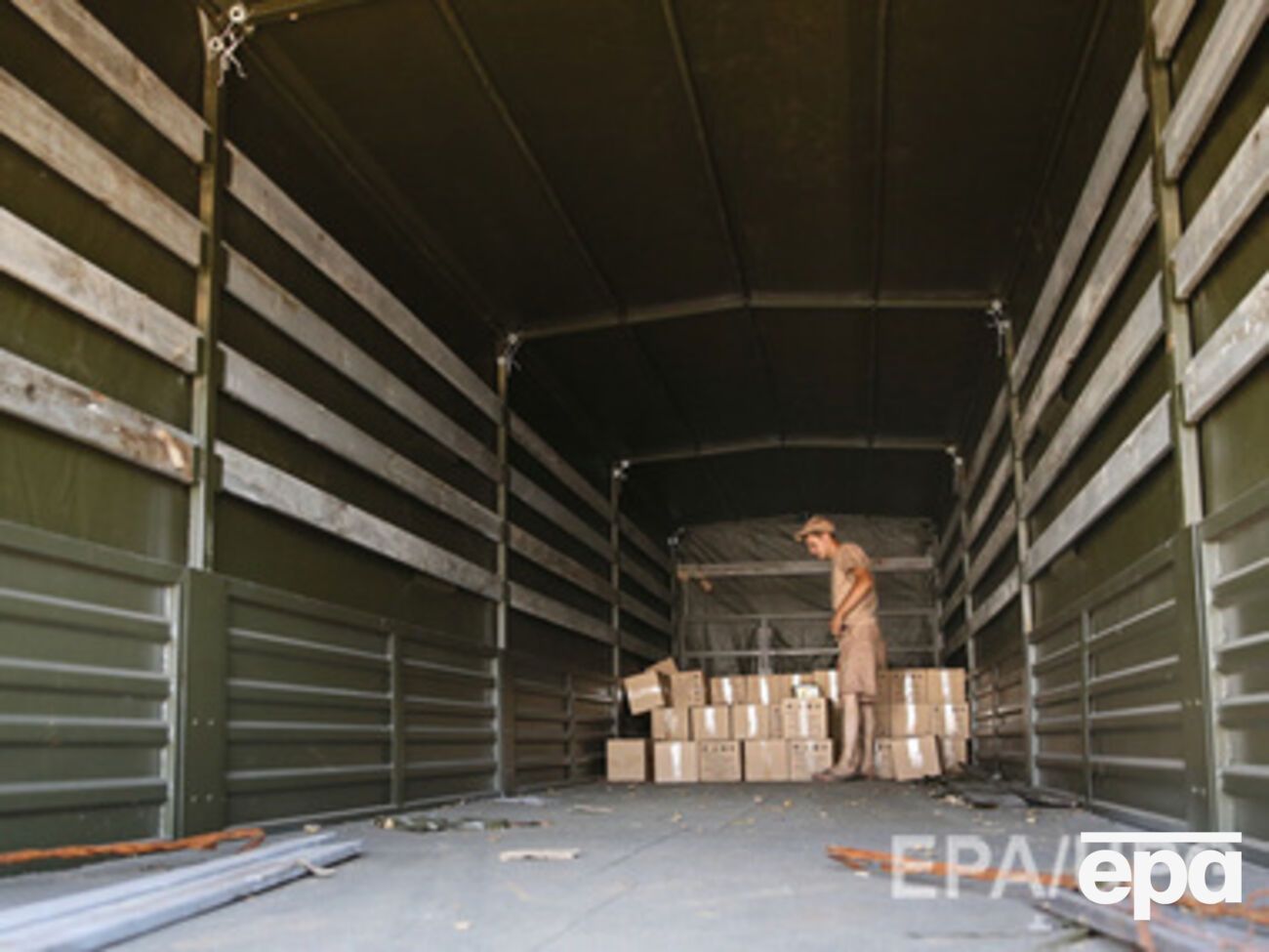 Грузовики не заполняли полностью, чтобы избежать износа машин