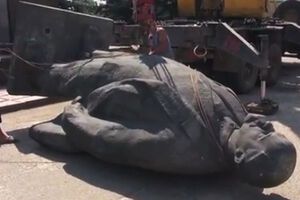 На Донбассе стало одним Лениным меньше