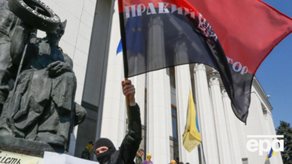 "Правый сектор" готов идти на Киев