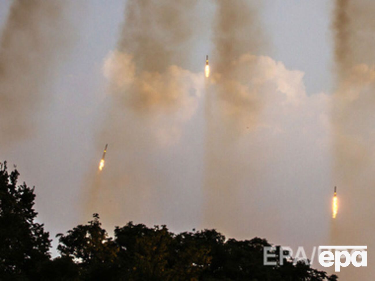 На востоке Украины не прекращаются обстрелы из "Градов"