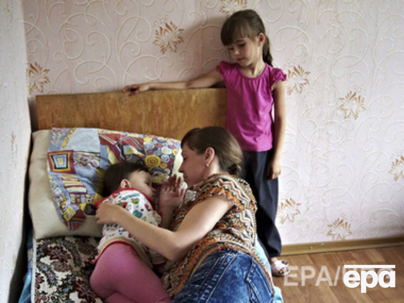 В Украине ежедневно на несколько тысяч растет количество вынужденных переселенцев