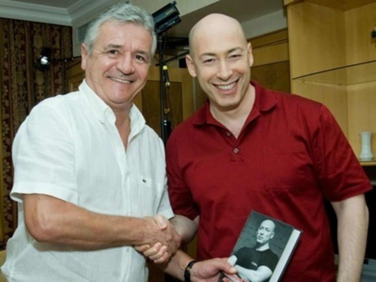 Андрей Баль: Мне 55 лет, но возраста я не ощущаю. Еще бегаю за ветеранов, стараюсь отдаваться на поле