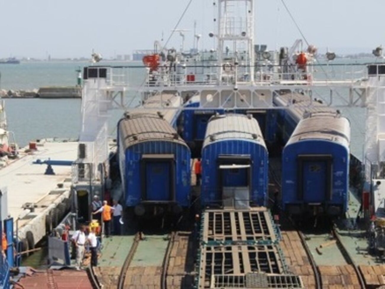 Паромы временно остановлены