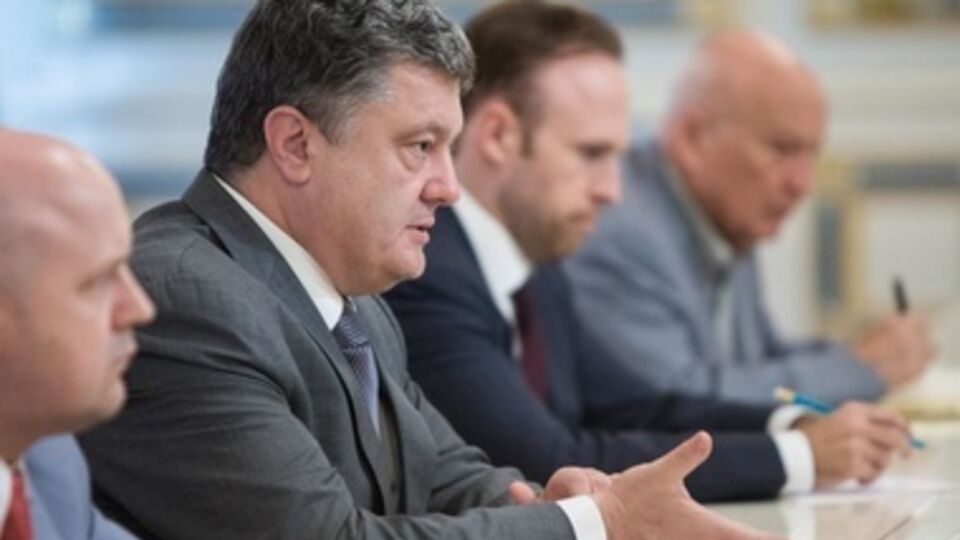 Порошенко: Террористы на Донбассе, люди временные, для них чем хуже, тем лучше