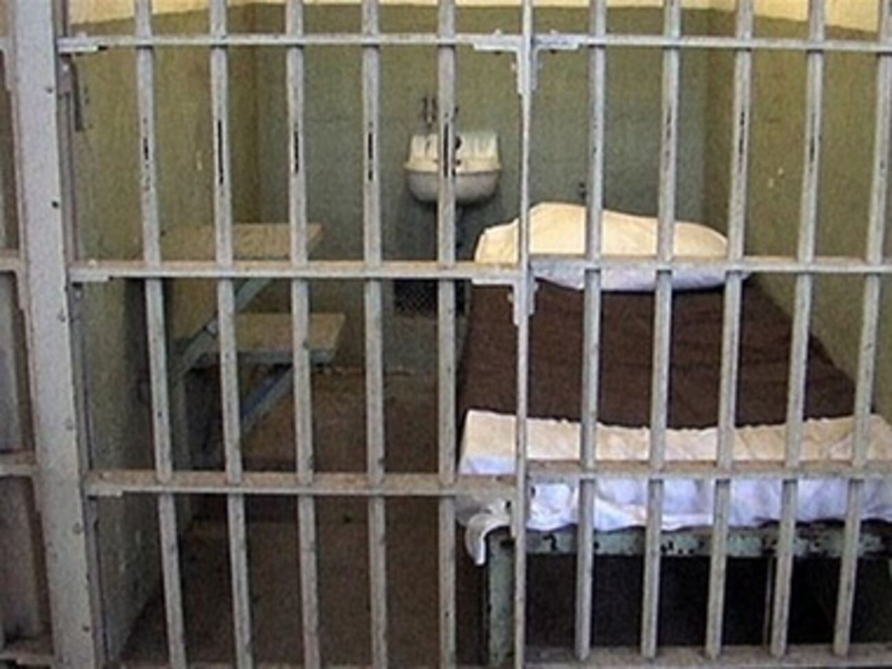 В судебном заседании вина обвиняемого доказана в полном объеме