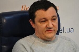 Тымчук: Всю ночь обстрелы фактически не прекращались.