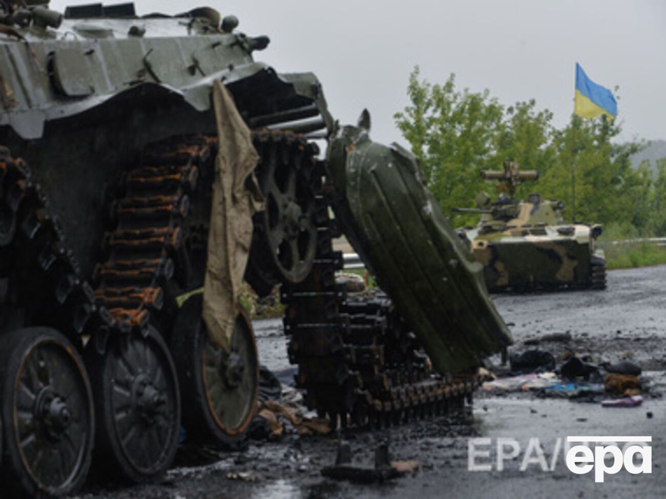 По словам бойцов 51-й бригады, они несколько недель были в окружении под постоянным обстрелом