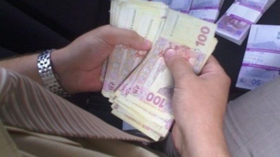 За продажу украинского чернозема чиновнику грозит 8--12 лет тюрьмы